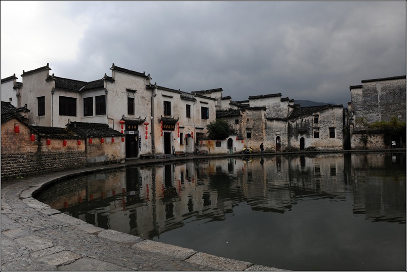 安徽宏村：傳統(tǒng)水墨畫里的中國(guó)鄉(xiāng)村